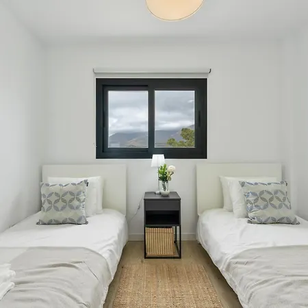 One 80 * Estepona